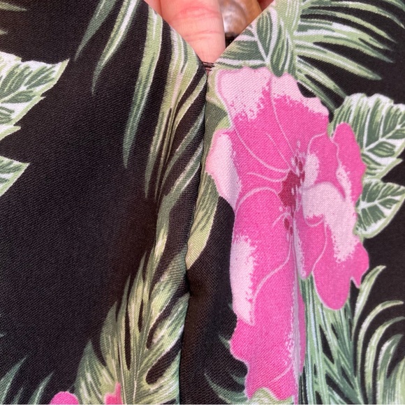 *altered* PUG 3X Floral Wiggle Dress - Picture 10 of 13